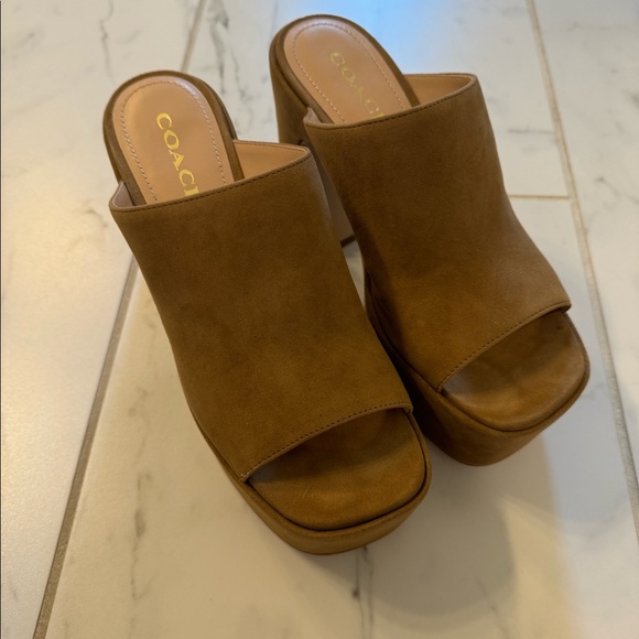 NIB Coach Bobbi platform 8 - Picture 5 of 5